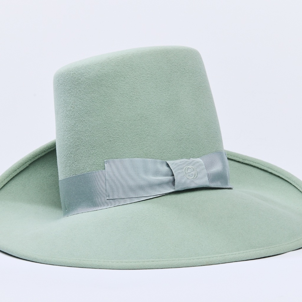 Gucci Women's Light Green Fedora with Ribbon (Short)